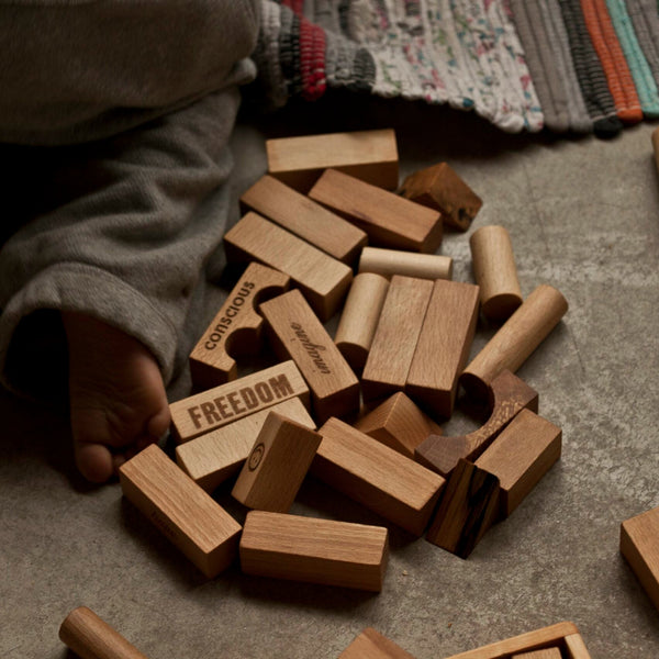 Wooden Story Peace & Love Blocks 29p