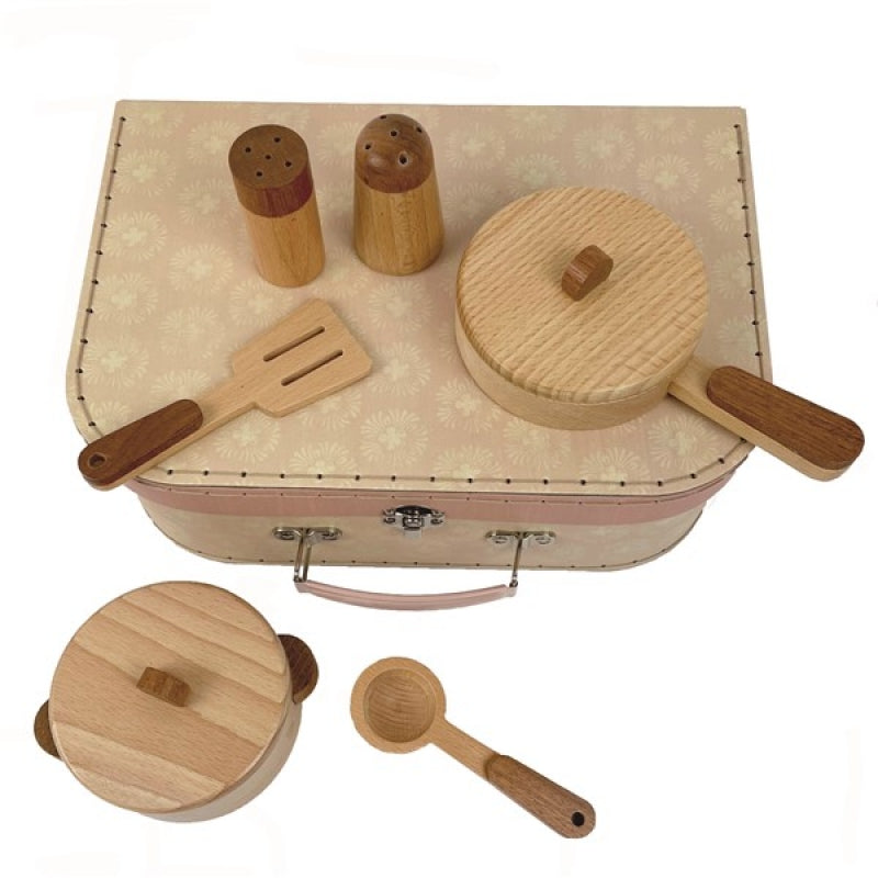 Egmont Cooking Set in Case